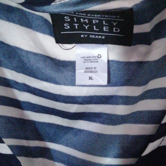 Top - Picture 3 of 4